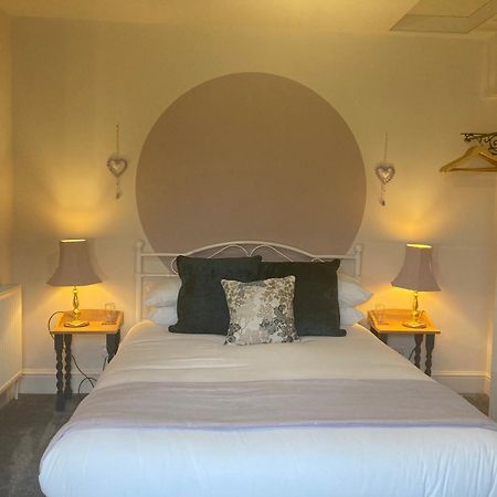 Crick Cottage Rooms Bagian luar foto